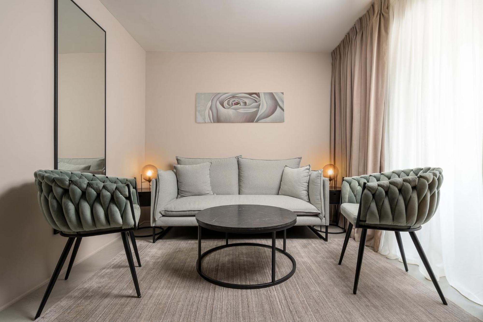 Visionapartments - Contactless Check-in 4*
